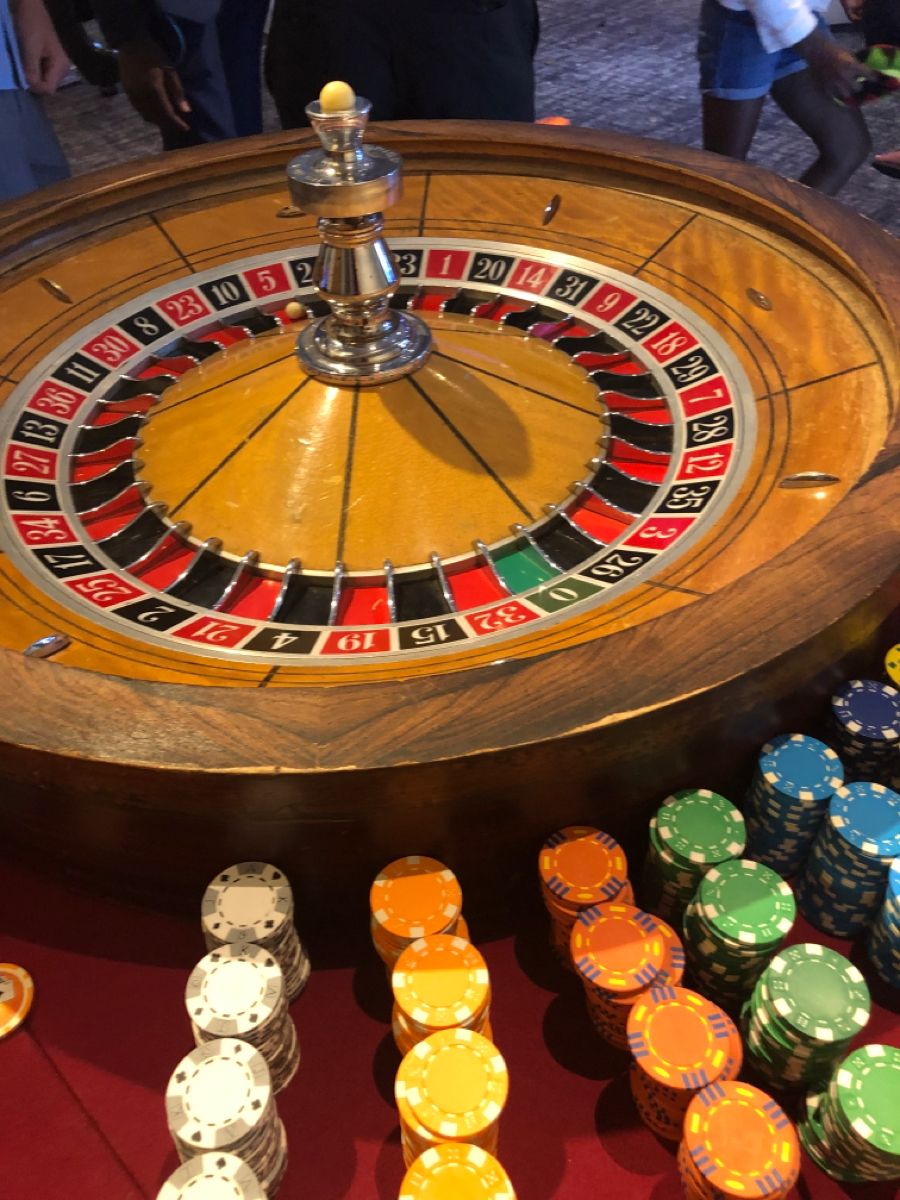 GRAND JACKPOT کھلاڑیوں کے لیے لائیو کیسینو سیکشن